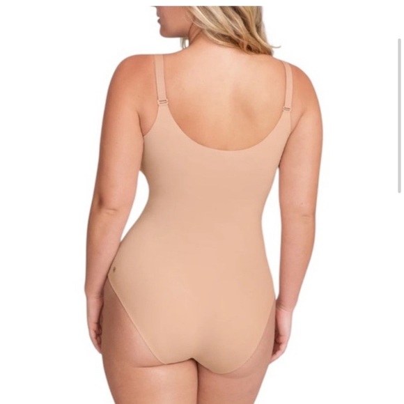 NEW HONEYLOVE Cami Bodysuit! Retail $ 99. - Picture 4 of 5